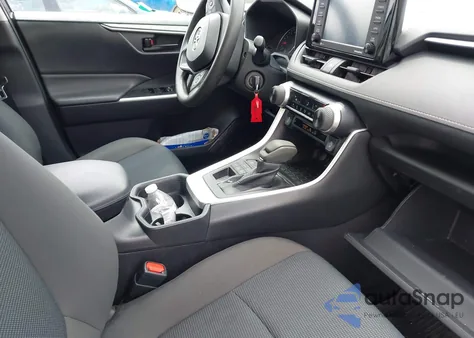 2021 Toyota Rav4 Le z USA, uszkodzony, nr VIN 2T3G1RFV3MC252332